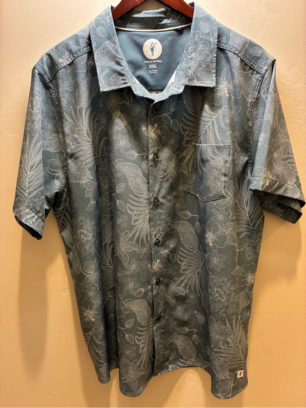 Relaxed Fit Men's Short-Sleeve Button-Down Shirt in Slate Blue Floral